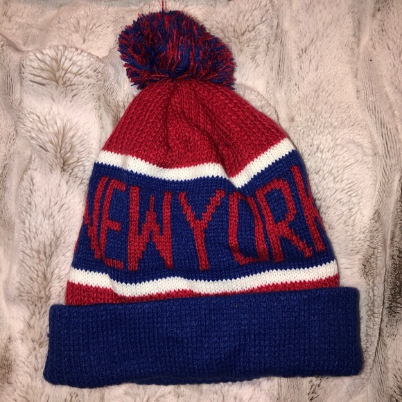 Giants Hat with Pom Pom - Picture 2 of 2